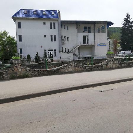 Complex Central Orsova Motel Exterior photo