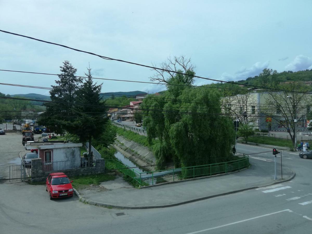 Complex Central Orsova Motel Exterior photo